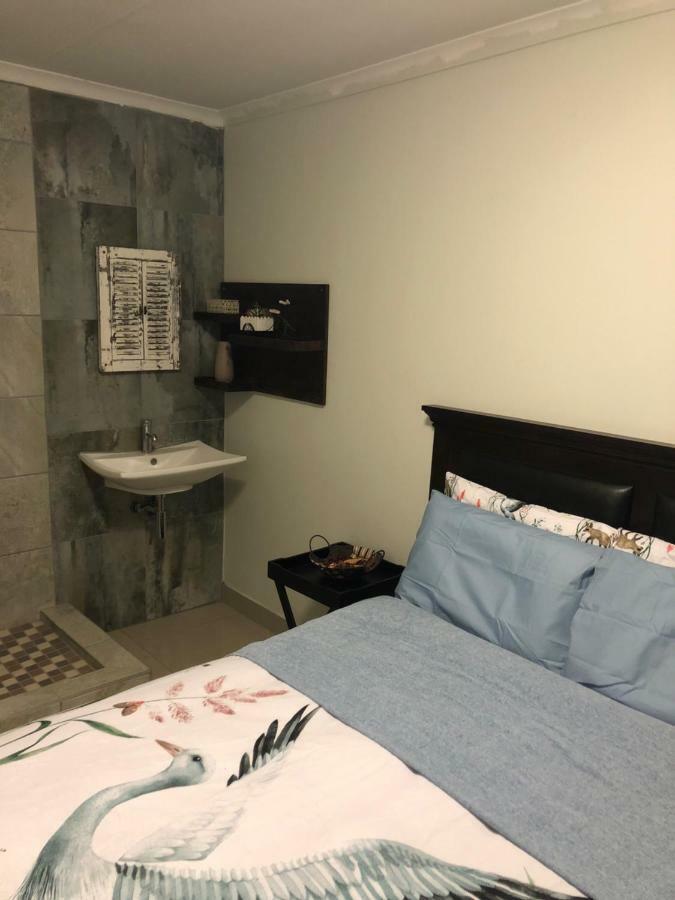 Summer Sands - Durban North Beach Accommodation Buitenkant foto