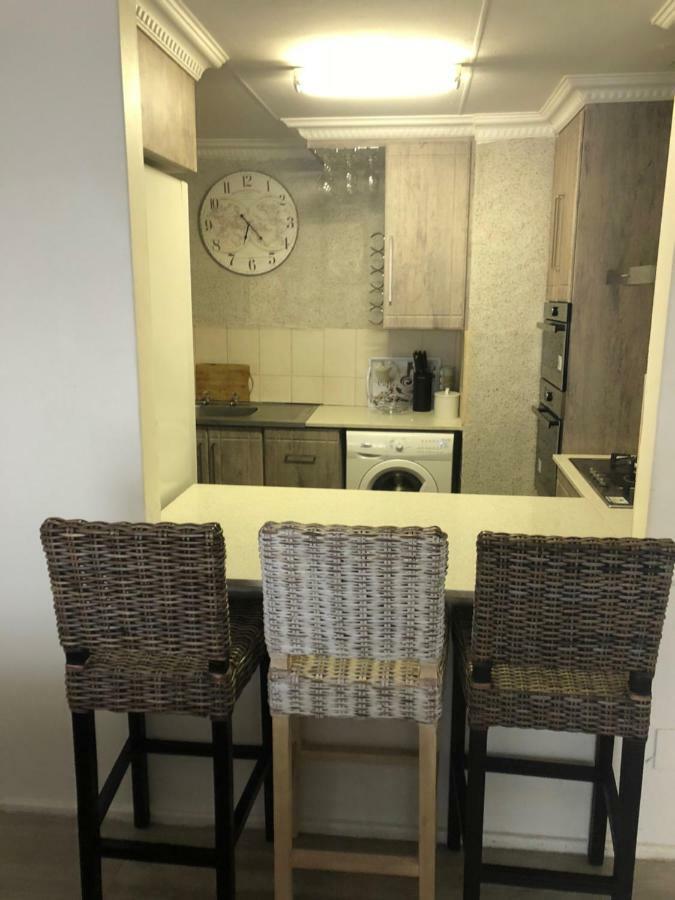 Summer Sands - Durban North Beach Accommodation Buitenkant foto