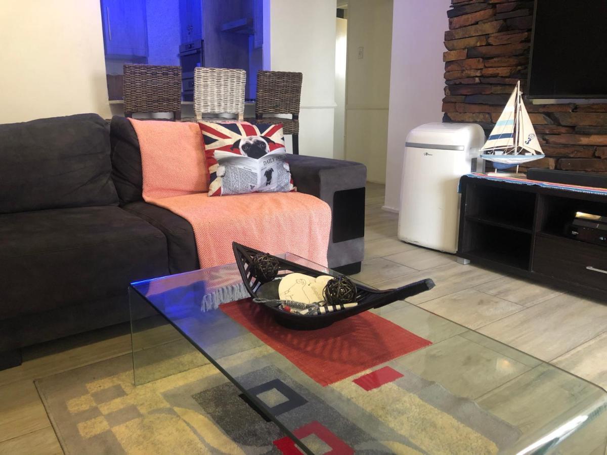 Summer Sands - Durban North Beach Accommodation Buitenkant foto