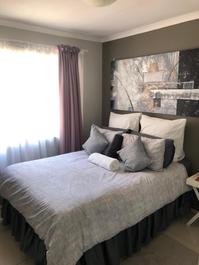 Summer Sands - Durban North Beach Accommodation Buitenkant foto