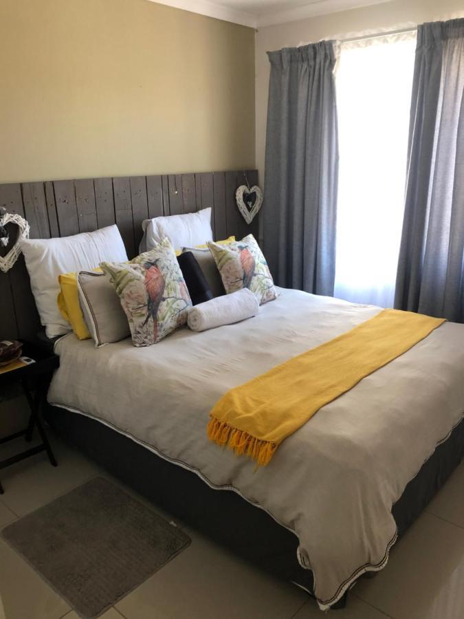 Summer Sands - Durban North Beach Accommodation Buitenkant foto